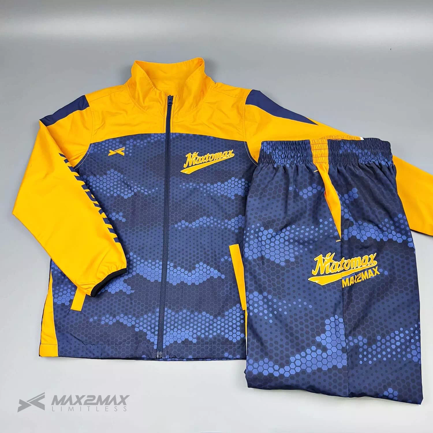 サッカー ウィンド ブレーカー max ウィンドブレーカー