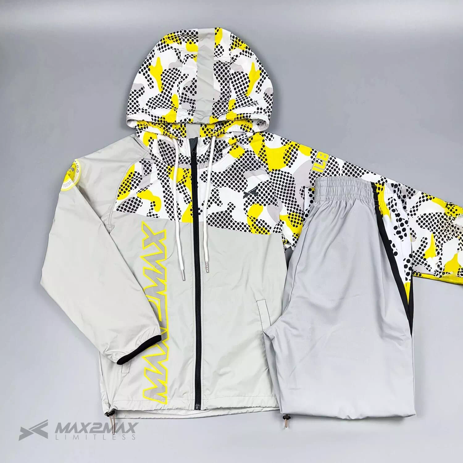 サッカー ウィンド ブレーカー MAX2MAX ウィンドブレーカー2