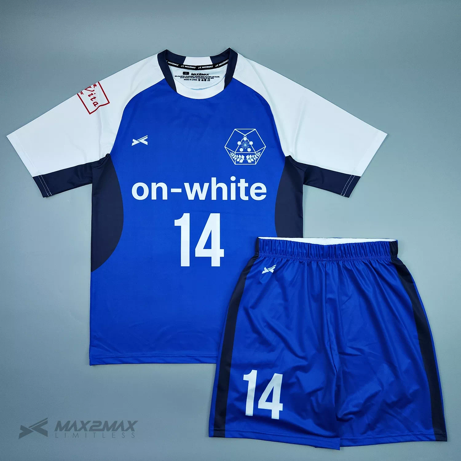 サッカーユニフォーム –on-white_1st